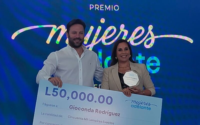 Mujeres Adelante: el programa de Ficohsa que impulsa el éxito con integridad